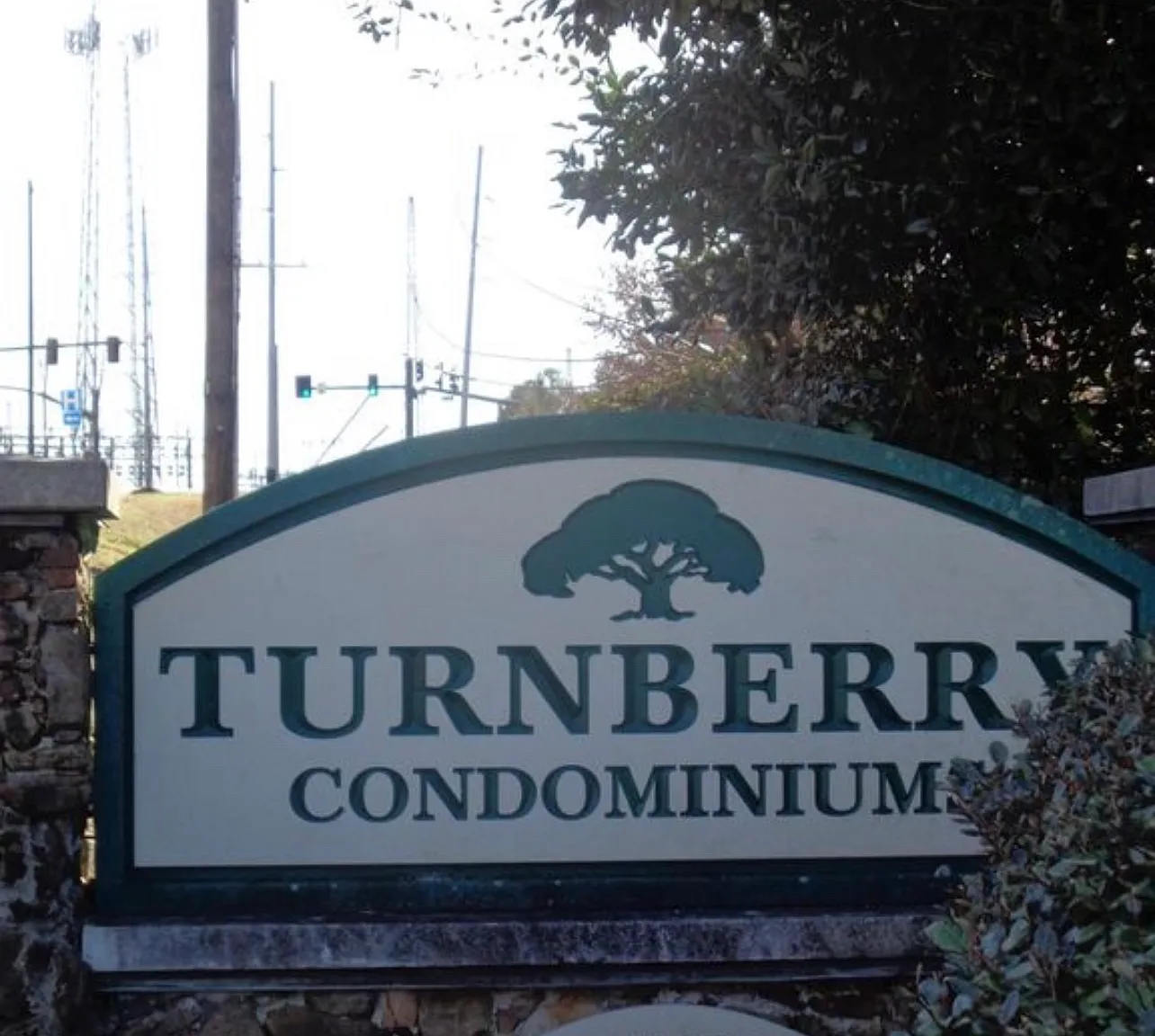 3 bed, 1285 sqft, $1,975 — Photo 1
