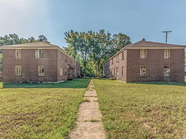 1304 E Broadway St, Forrest City, AR 72335