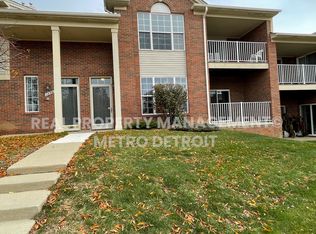 1852 Flagstone Cir #52, Rochester, MI 48307