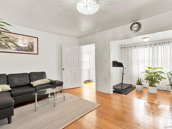 5th image of 54 Perkins Avenue