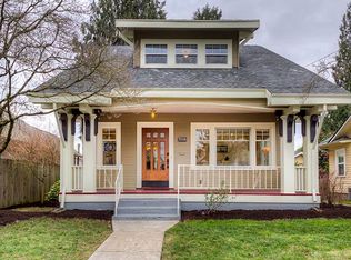 7034 NE Irving St, Portland, OR 97213