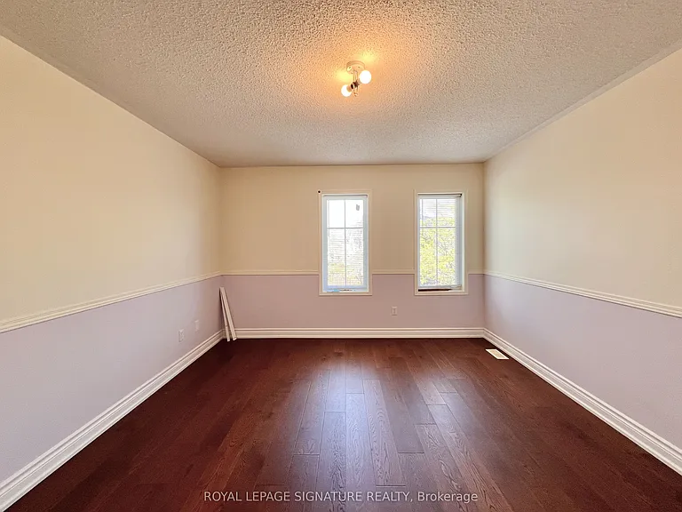 99 Tansley Cres — Photo 32