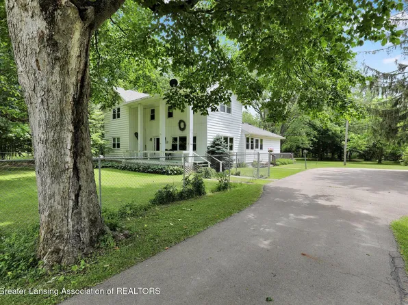 8767 Corrison Rd, Grand Ledge, MI 48837