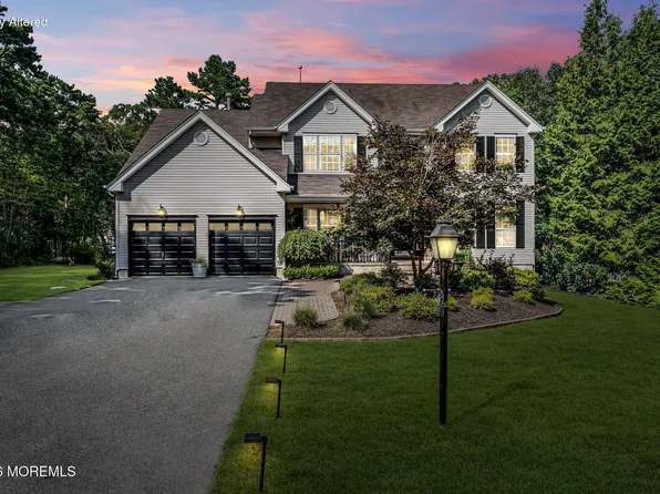 19 Whisper Way, Barnegat, NJ 08005