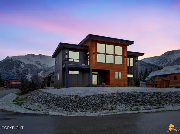 134 Barren Ave, Girdwood, AK 99587