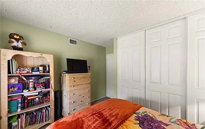 10337 Bristol Dr — Photo 15