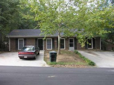 1042 Chestnut Oak Ct NE, Conyers, GA, 30012