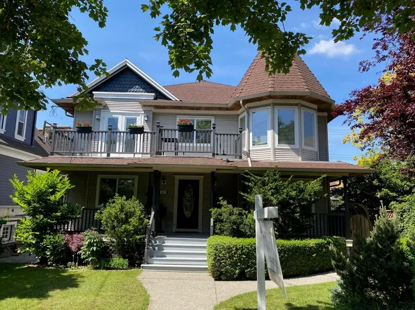 421 Kelly St, New Westminster, BC V3L 3T7