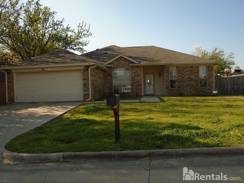 1st image of 100 Hardin Dr