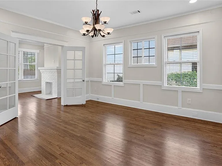 585 Jones Ave NW — Photo 4