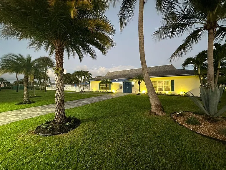 1152 Circle Dr #D — Photo 16