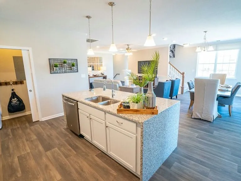 1802 Promenade Ln — Photo 8