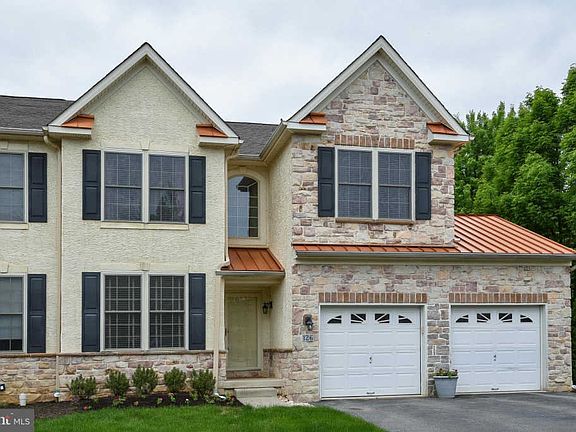 2nd image of 126 Barefield Ln
