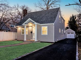 2697 Morton Ave, Oceanside, NY 11572