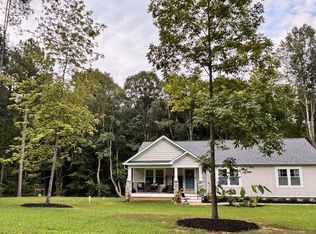 49 W Sunrise Dr, Warsaw, VA 22572