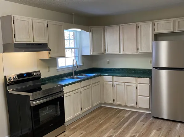 754 Woodbriar Trl Unit 7, Mount Airy, NC 27030