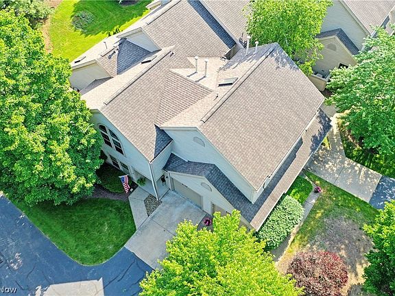 2nd image of 103 N Aspen Ct Unit 1