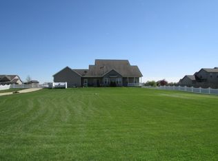 438 Macey Lake Rd, Metamora, IL 61548