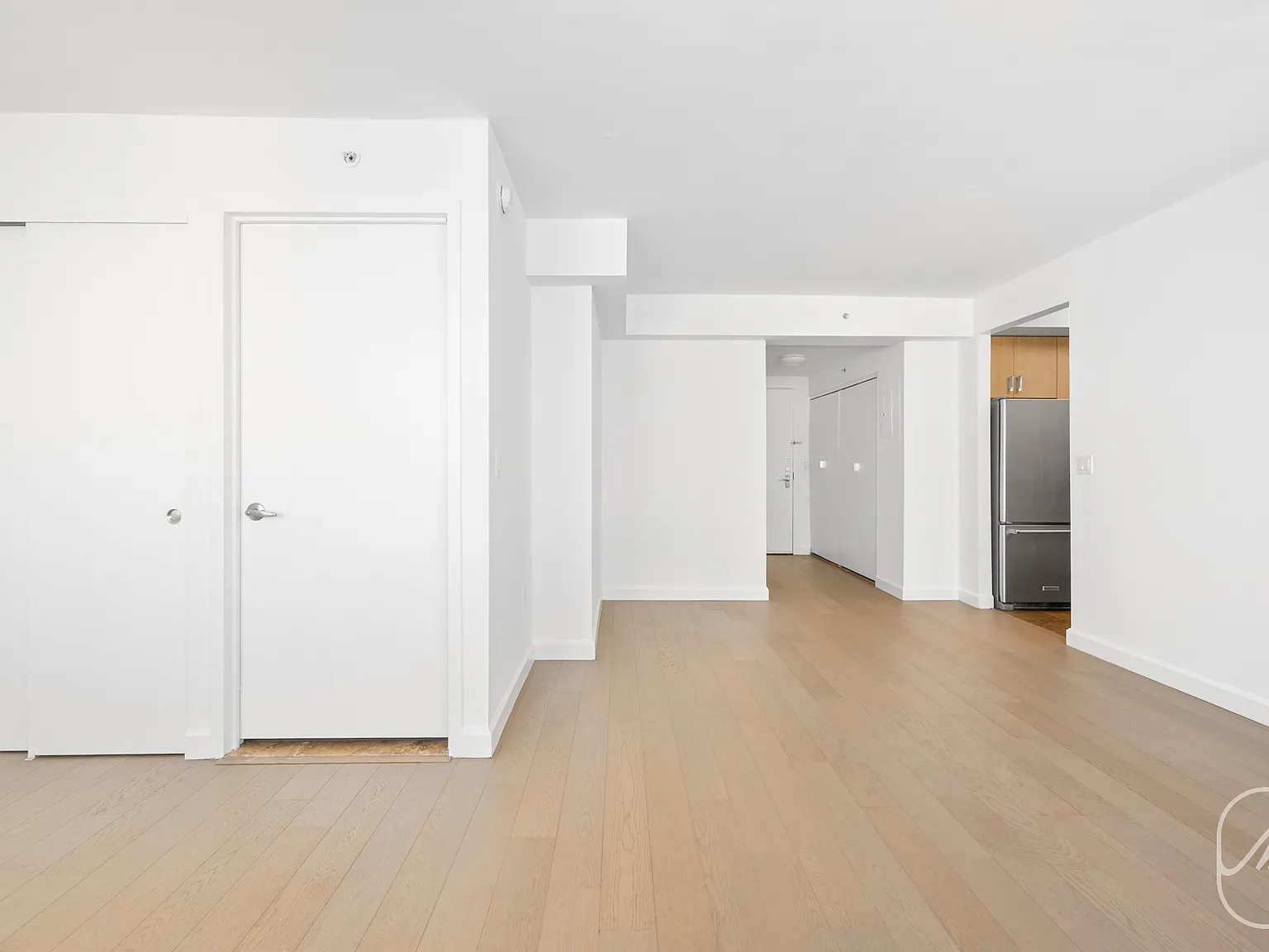 561 10th Avenue — Photo 3