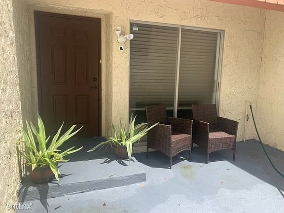 4th image of 9817 NW 65th Ct #D17