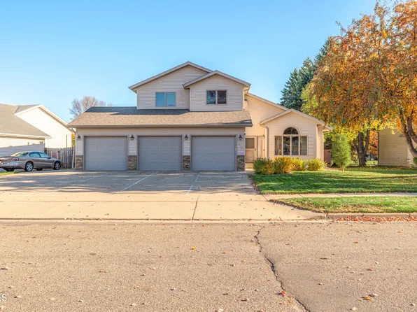 413 Stuttgart Dr, Bismarck, ND 58504