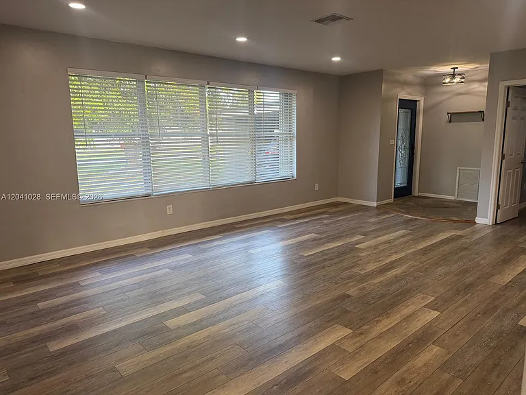 27280 SW 166th Ave — Photo 3