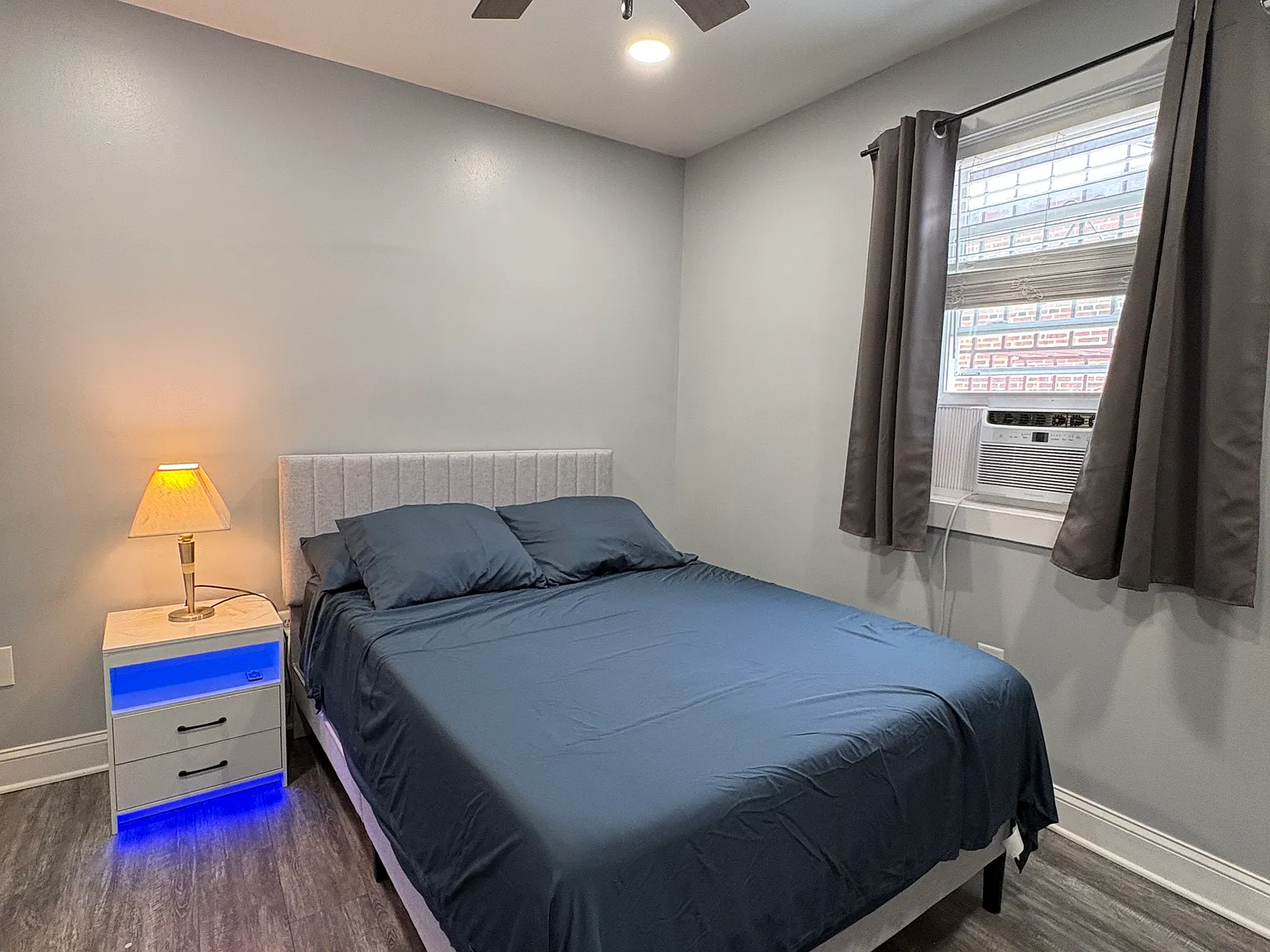 1 bed, 235 sqft, $950 — Photo 2