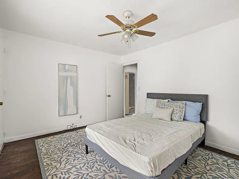 1710 Haskell St — Photo 18