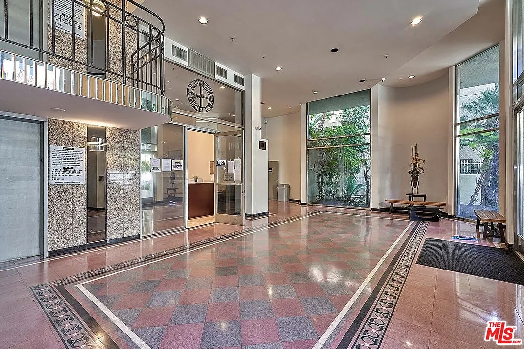2 bed, 2.0 bath, 1006 sqft, $2,650 — Photo 4