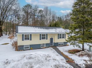 41 Pheasant Ct, Saratoga Springs, NY 12866