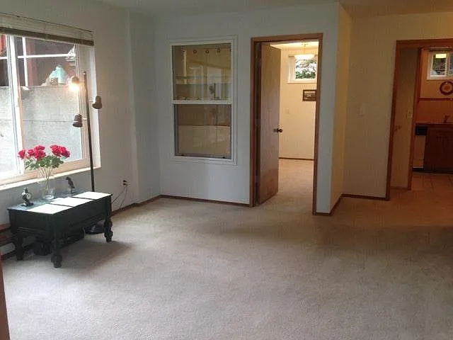 6719 24th Ave NW #4 — Photo 8