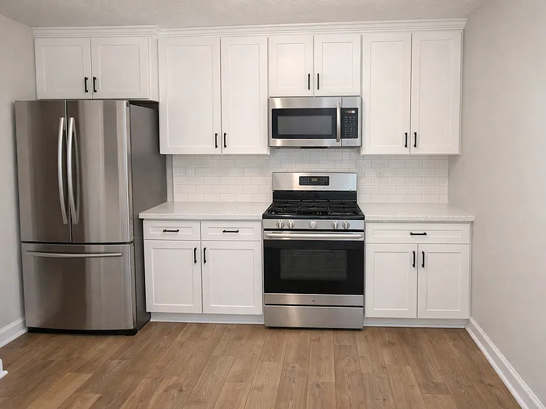 101 Fleetwood Dr #D — Photo 2