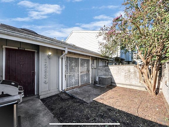 4th image of 12934 Greenway Chase Ct #2934