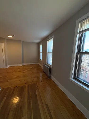 39 Beacon St #3 Photo 1