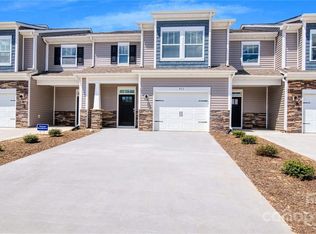 141 Creekview Rd, Hendersonville, NC 28792