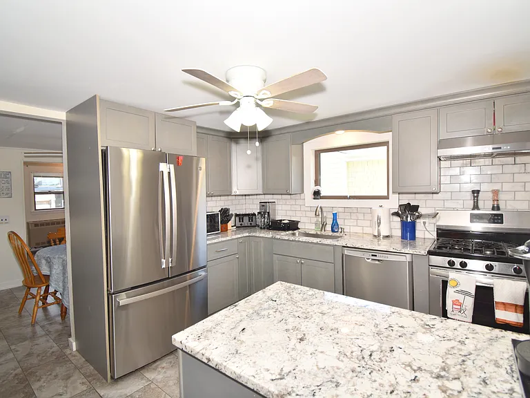 14 Tellier Rd — Photo 8
