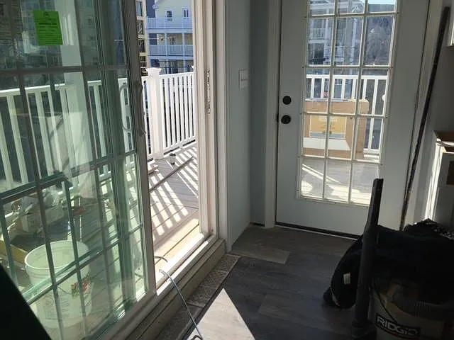 1202 N Baltimore Ave — Photo 2