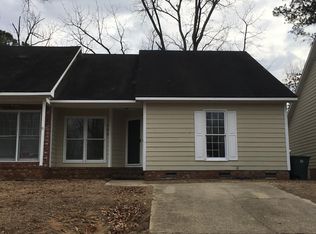 422 Georgetown Cir, Fayetteville, NC 28314