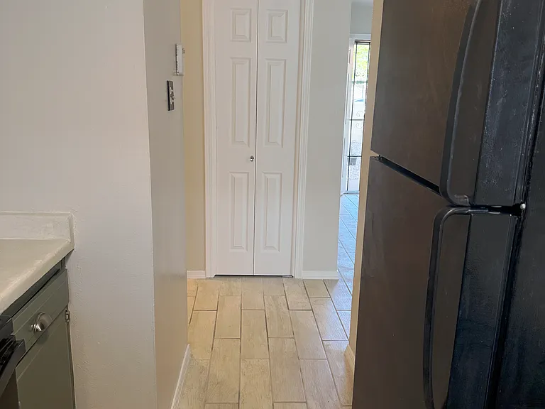 1013 Dickerson Dr SE #B — Photo 4