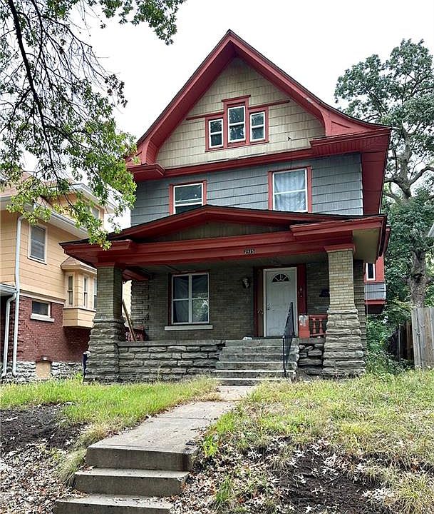 1st image of 2915 E 29th St