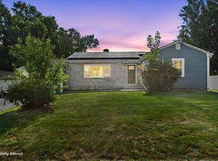 5 5th Ave, Dudley, MA 01571