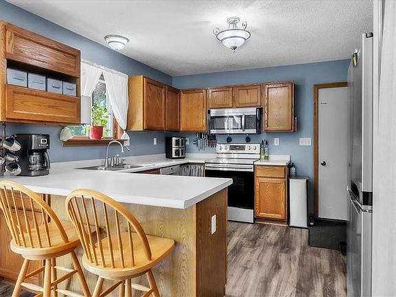 5th image of E5656 704th Avenue