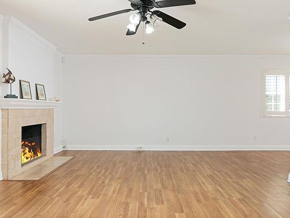 5th image of 860 Elko Ave
