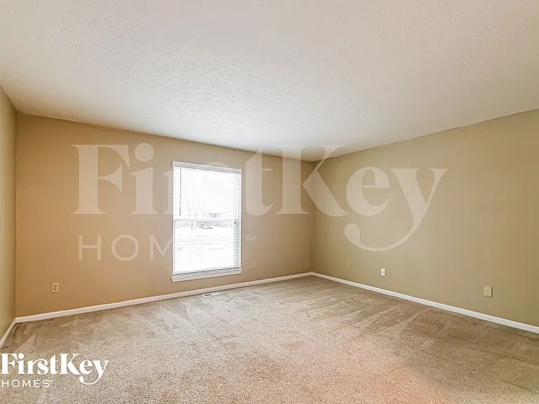 7427 Cobblestone West Dr — Photo 10