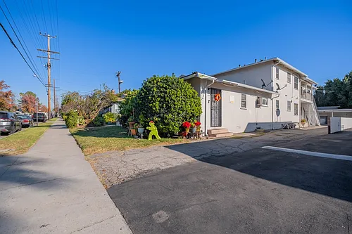 5654 Kester Ave #3 Photo 1