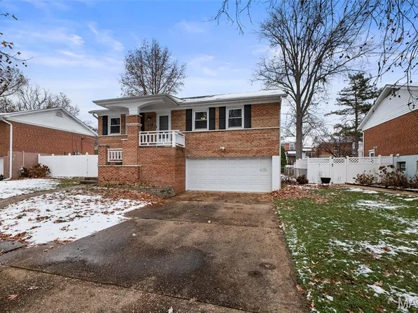 9213 Nemo Dr, Saint Louis, MO 63123