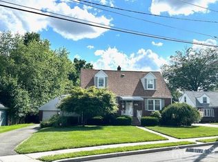 906 Cranbury Cross Rd, North Brunswick, NJ 08902