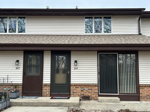 249 Ba Wood Ln, Janesville, WI 53545