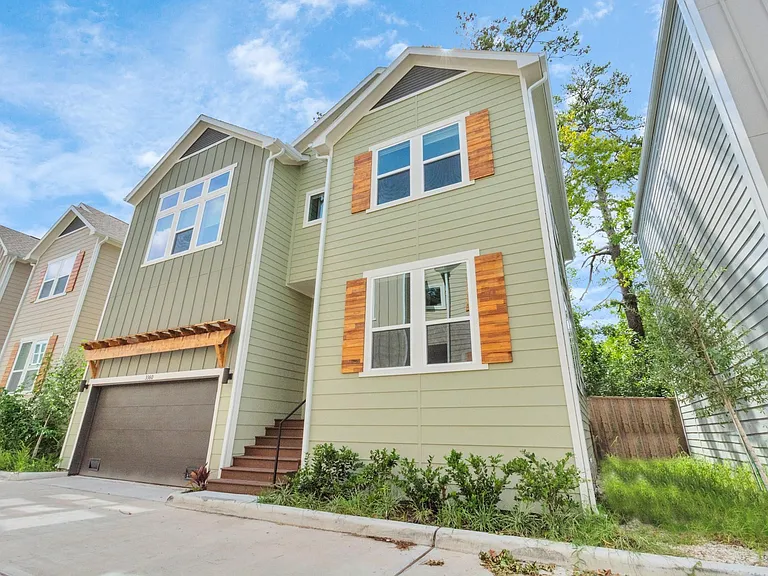 3360 Pinemont Dr — Photo 3