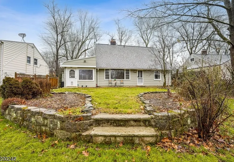 23 Crescent Dr — Photo 14